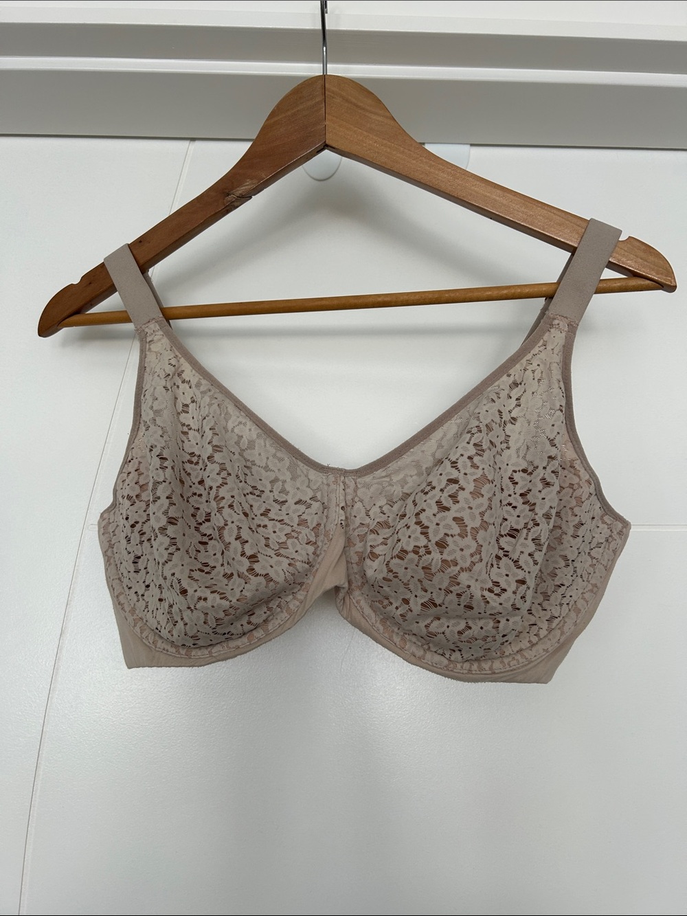 Chantelle Lace Full-Coverage Bra in Taupe Beige